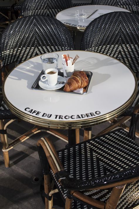 CAFE DU TROCADERO Cafe Chairs And Tables, Bistro Interior, Paris Bistro, Bistro Furniture, Candlelight Dinner, Bistro Table Outdoor, Table Bistrot, Parisian Cafe, Cafe Furniture