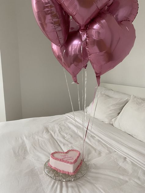 Pink Heart Balloons Aesthetic, Heart Shaped Pink Cake, Pink Heart Shaped Cakes Birthday, Pink Heart Cake Aesthetic, Pink Balloons Aesthetic, Heart Birthday Cake Aesthetic, Heart Shaped Cakes Birthday, Pink Heart Birthday Cake, Picnic Core