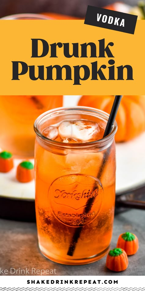 Easy Pumpkin Drinks Alcoholic, Pumpkin Batch Cocktail, Pumpkin Spice Shots Alcohol, Orange Color Drinks Alcohol, Pumpkin Alcholic Drink, Pumpkin Spice Vodka Drinks, Drink Specials For Bars Fall, Fall Drinks Alcohol Pumpkin, Autumn Shots Alcohol