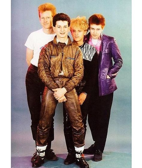 🎹 It's amazing how young Depeche Mode were in the early 80s when they released the debut album Speak & Spell. For me it is also the best album 🙌🏻 … Photo from 1982 #depechemode #synth #80ssynth #80sicon #80sicons #80sband #80smusic #80sstyle #80slook #80sculture #synthhair #davegahan #neontalk #justcantgetenough #80swear #80sfashion Alan Wilder, New Wave Music, Martin Gore, New Retro Wave, Dave Gahan, 80s Music, Post Punk, Mode Vintage, 80s Fashion