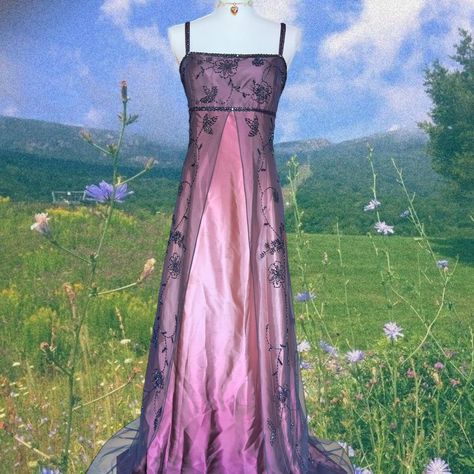 90’s Prom Dress, Hippie Prom Dress, 90s Prom Dress Grunge, Hippie Prom, Prom Dresses 70s, Cottagecore Prom Dress, Prom Dresses Aesthetic, 90s Formal Dress, 2000s Prom Dress