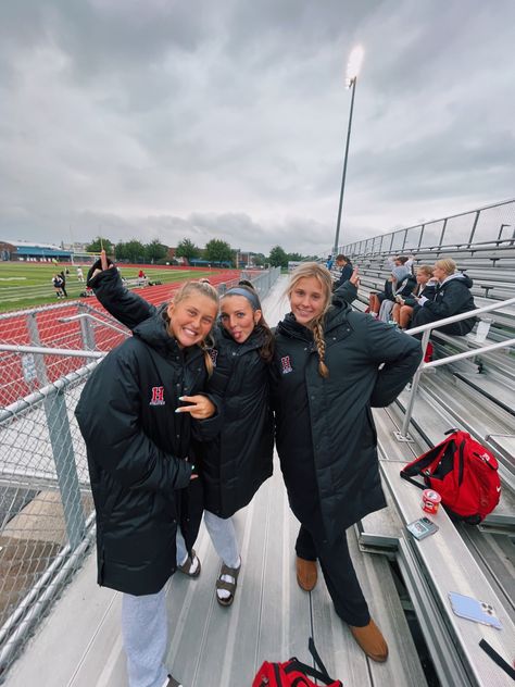 #soccer #soccerpicswithfriends #highschool #girlssoccer Highschool Soccer, Soccer Pics, Girls Soccer, Soccer Pictures, High School, Soccer, Football