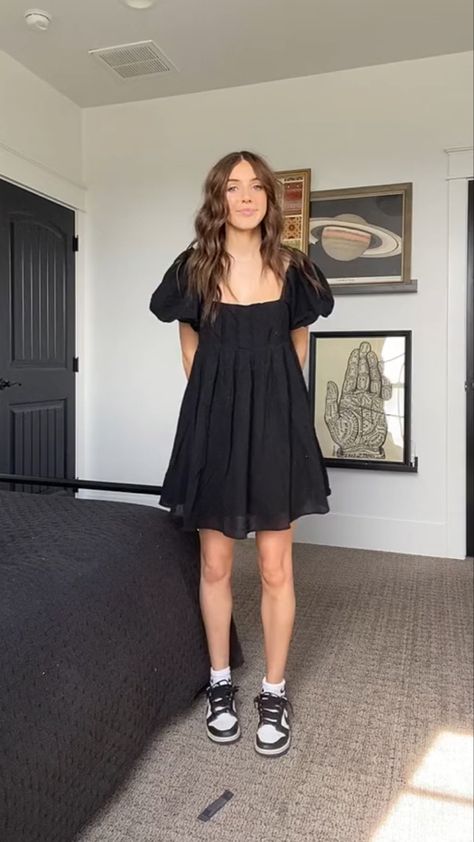 Preppy Black Dress Outfit, Basic Outfits Dress, Pretty Church Outfits, Boxy Dress Outfit, All Black Church Outfit, Emery Chipman Ootd, Church Dresses For Teens, Black Dress For Church, Emery Chipman Outfit