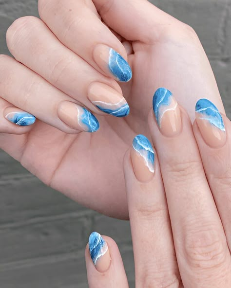 Summer Nails Vacation The Beach, Beach Art Nails, Nail Art Vacation, Lake Nails Summer, Beach Vacation Nails Almond Shape, Nail Beach Designs, Coastal Nails Designs, Summer Vacation Nails Acrylic, Beach Nail Ideas Summer