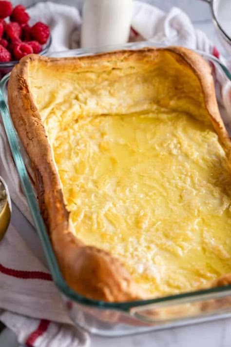 German Pancakes (Dutch Baby) from The Food Charlatan. This classic German Pancake or Dutch Baby recipe has so many names! It's a super easy way to get delicious baked pancakes on the table fast. The edges puff up way past the edge of the pan, which is why they are sometimes called puffy pancakes! There are only a few ingredients, and you can even make it in the blender! Dutch Pancakes Recipe, Easy German Pancakes, Puffy Pancakes, Oven Pancake, Dutch Baby Pancake Recipe, German Pancakes Recipe, Baby Recipe, Oven Pancakes, Dutch Baby Recipe