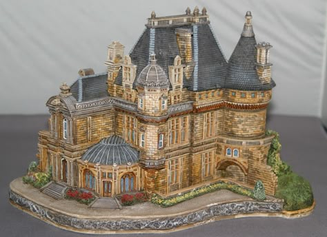 Doll House Castle, Fantasy Manor, Old English Manor, Old Mansions Interior, Victorian Castle, Waddesdon Manor, Victorian Manor, New York Architecture, Old Manor