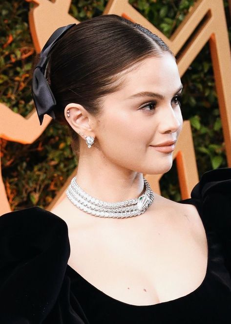 Selena Gomez Sag Awards, Selena Gomez 2022 Red Carpet, Selena Gomez Hairstyles Red Carpet, Selena Gomez Jewelry, Selena Gomez Piercing, Selena Gomez Earrings, Selena Gomez Awards, Selena Gomez Hair Styles, Selena Gomez 2022