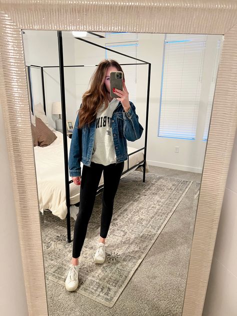 Jean Jacket Leggings Outfit, Jean Jacket With Leggings Outfits, Jean Jacket And Leggings Outfit, Leggings And Jean Jacket Outfit, Styling Jean Jacket, Jean Jacket Outfits Aesthetic, Jean Jacket With Leggings, Jacket Leggings Outfit, Cardigan Jeans Outfit