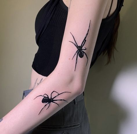 Spider Tattoo On Leg, Spider Tattoo For Women Arm, Gothic Spider Tattoo, Cute Spider Tattoo For Women, Spider Leg Tattoo, Spider Tattoo Placement, Spider Arm Tattoo, Spider Tattoo Arm, Spider Tattoo For Women