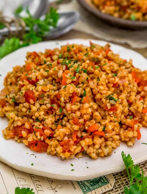 Simple and satisfying, this traditional Middle Eastern Bulgur Pilaf recipe is delicious, hearty, and healthy. #wholefoodplantbased #vegan #oilfree #glutenfree #plantbased | monkeyandmekitchenadventures.com Red Bulgur Recipes, Bulgur Salad Recipes, Bulgar Wheat Recipes, Healthy Bulgur Recipes, Vegan Bulgur Recipes, Bulgar Pilaf Recipe, Turkish Bulgur Recipes, Bulgar Wheat Side Dish, Vegan Bulgur Wheat Recipes