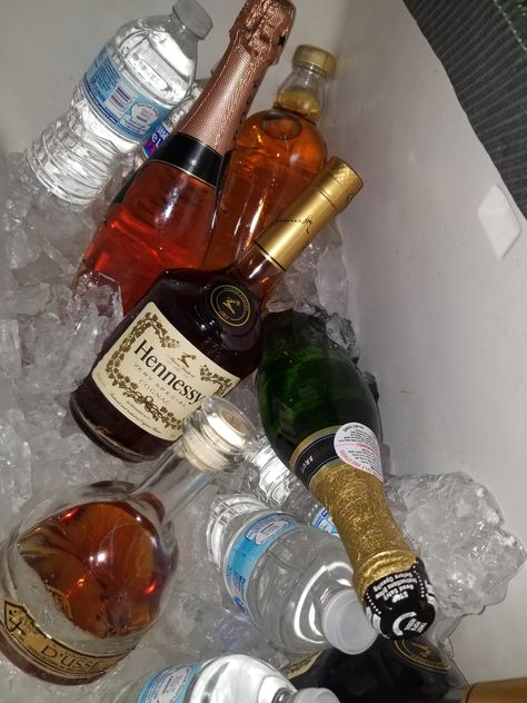 We are Atlanta's #1 Party Bus Supplier!!! 😎 Reserve yours today 4044767873 #atlantaparties #atlmodels #atlantaclubs #atllife #atlantaevents #buckhead Crazy Movie, Hennessy Very Special Cognac, Atlanta Buckhead, Fun Drinks Alcohol, Pretty Alcoholic Drinks, Alcholic Drinks, The Stranger Movie, Life Vibes, Buckhead Atlanta