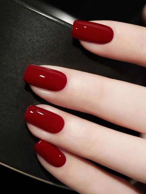 Elegant Red Nails Classy, Nails Bordeaux Gel, Cranberry Nail Color, Red Burgundy Nails, Red Nails Simple, Burgundy Red Nails, Nails Rouge, Red Nail Colors, Burgundy Manicure