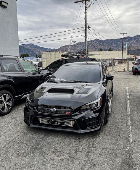 Subaru Levorg, Black Cars, Car Ideas, Car Posters, Black Car, Car Photography, Car Photos, Subaru Impreza, Life Inspiration