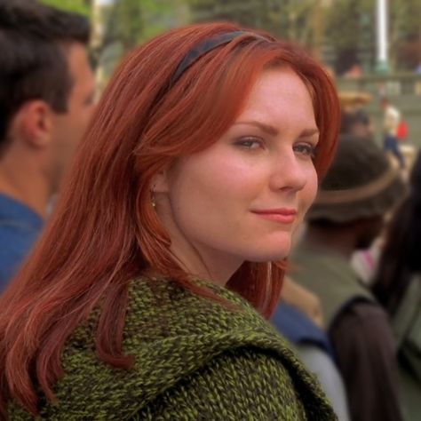 Kirsten Dunst as Mary Jane Watson a.k.a MJ #marvel #sony #tobeymaguire #kirstendunst #peterparker #spiderman #maryjanewatson #maryjane #watson #mjwatson #mj Mary Jane Watson Kirsten Dunst, Mj Marvel, Mary Jane Spiderman, Marry Jane, Marvel Couples, The Flash Grant Gustin, Jane Watson, Mary Jane Watson, Marvel Icons