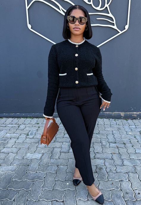 Cropped Cardigan Outfit Work, Formal Cardigan Outfit, Female Principal Outfits, Green Office Outfits Women, Cardigan Outfit Black Women Work, Minimalist Work Outfits Women, Business Outfit Black Women, Classy Cardigan Outfit, Black Women Office Outfits