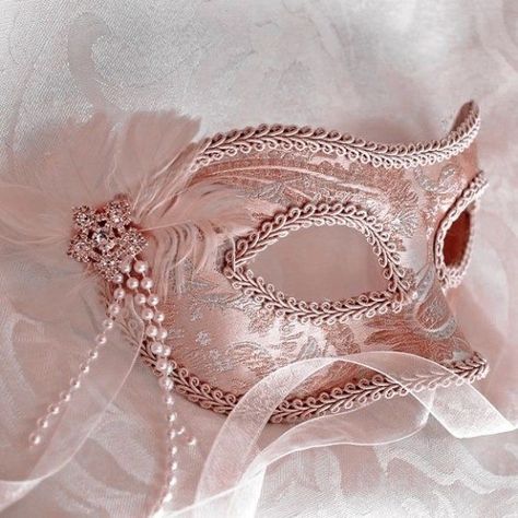 Marie Antoinette masquerade ball mask 💗 Pink Regal Aesthetic, Pink Royalcore Aesthetic, Light Pink Princess Aesthetic, Pink Medieval Aesthetic, Pink Aesthetic Royal, Royal Pink Aesthetic, Pink Fairytale Aesthetic, Champagne Pink Aesthetic, Golden Pink Aesthetic