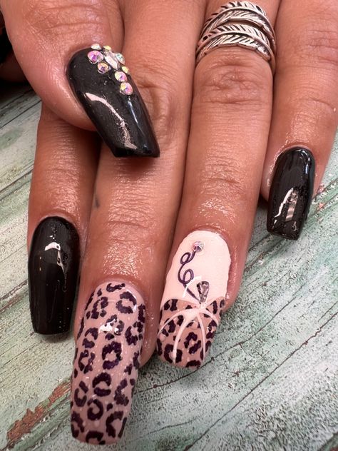 Cheetah Print Pumpkin Nails, Leopard Pumpkin Nails, Acrylic Nails Cheetah, Pumpkin Nails Acrylic, Nails Cheetah, Cheetah Pumpkin, Cheetah Print Nails, Animal Print Nails Art, Black Acrylic Nails