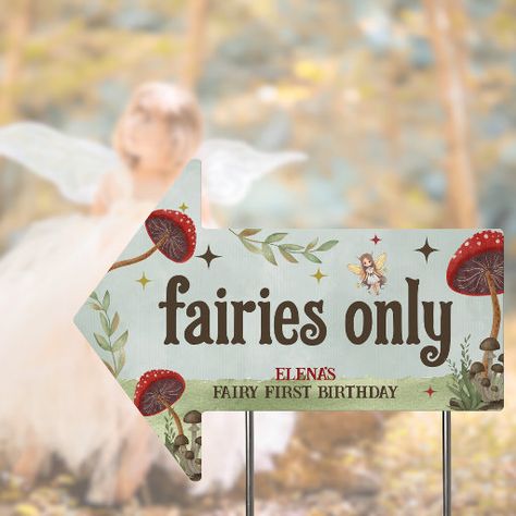 Fairy First Birthday Party, Fairy Birthday Themes, Fairy Theme Birthday Party, Fairy Princess Birthday, Enchanted Forest Birthday, First Birthday Theme, Forest Birthday Party, Fairy World, Fairy Garden Birthday Party