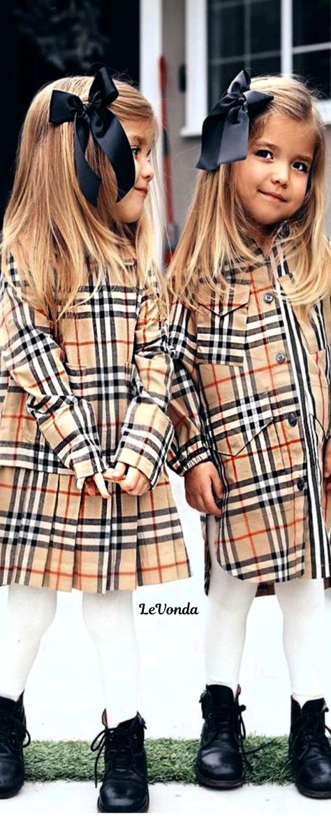 Burberry Kids, Facebook Covers, Graphic Design Software, Design Software, Social Media Graphics, Beautiful Photo, Women's Plaid Shirt, Photo Editing, Burberry