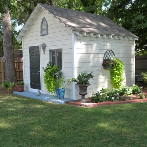 Shed Makeover Exterior, White Garden Shed, Shed Exterior Ideas, White Shed, Garden Shed Plans, Shed Landscaping, Shed Garden, Shed Makeover, Shed Decor