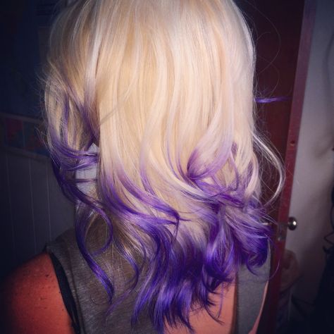 Blonde with purple ends Colored Ends Of Hair Blonde, Blonde And Purple Hair Short, Blonde Hair With Purple Ends, Purple Hair Streaks Blonde, Blonde With Purple Tips, Blonde Hair With Colored Tips, Blonde Hair With Purple Streaks, Purple And Blonde Hair, Hair Streaks Blonde