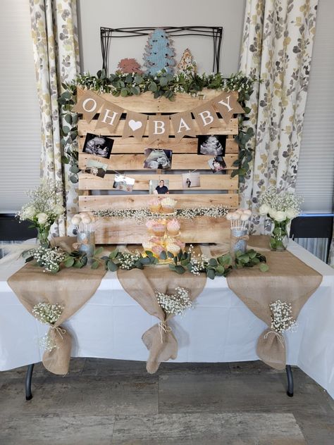 Burlap Baby Shower Ideas, Baby Shower Welcome Table, Lace Wedding Table Decor, Earthy Baby Shower Ideas, Baby Shower Gift Table, Burlap Baby Showers, 30th Anniversary Parties, Baby Boy Sprinkle, Rodeo Birthday Parties