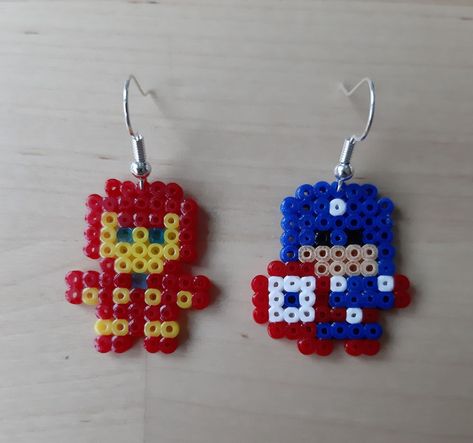 Marvel Earrings, Mini Hama Beads, Man Earrings, Hama Mini, Hamma Beads Ideas, Easy Perler Bead Patterns, Melty Bead Patterns, Pixel Beads, Easy Perler Beads Ideas