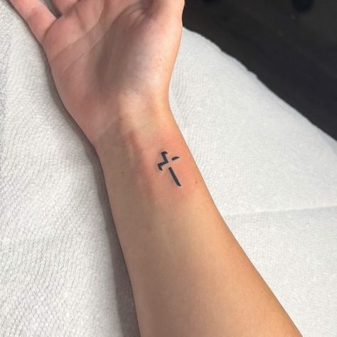 Dainty Cross Tattoo, Little Cross Tattoos, Cross Tattoo Ideas, Small Cross Tattoos, Cross Tattoo On Wrist, Simple Cross Tattoo, Small Cross Tattoo, Biblical Tattoos, Face Tattoos For Women