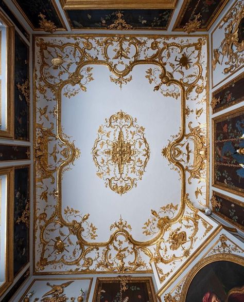 franksfotografie Baroque Ceiling, Ceiling Paintings, Royal Architecture, Palace Aesthetic, Baroque Interior Design, Baroque Palace, Rococo Aesthetic, Spatial Planning, Baroque Interior