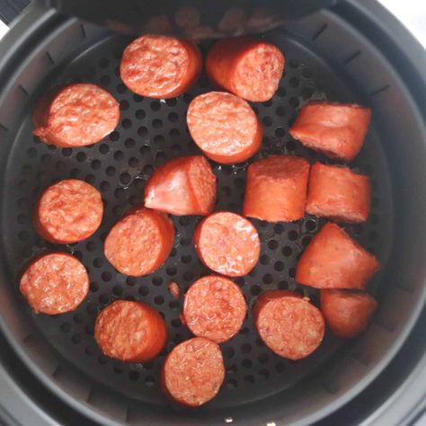 Turkey Sausage Air Fryer, Smoked Sausage In The Air Fryer, Air Fryer Polish Sausage, 5 Minute Dinner, Air Fryer Kielbasa, Sausage In Air Fryer, Easy Finger Food Recipes, Polish Sausage Recipes, How To Cook Kielbasa