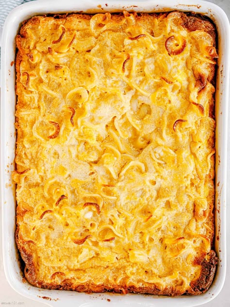 Easy Noodle Kugel Recipe – How to Make Noodle Kugel — Eatwell101 Noodle Kugel Recipe Non Dairy, Easy Kugel Recipes, Sweet Kugel Recipes Egg Noodles, Jewish Noodle Pudding, Gluten Free Noodle Kugel, Noodle Desert, Best Kugel Recipe, Jewish Kugel Recipes, Noodle Kugel Recipe Cottage Cheese