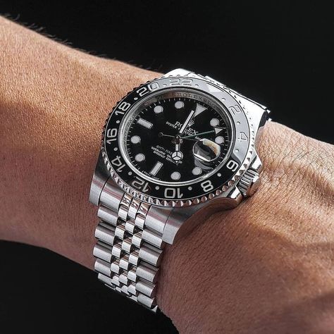 Rolex Submariner 5513, Rolex Submariner Black, Rolex Jubilee, Black Rolex, Rolex Bracelet, Best Roofing, Mens Luxury Lifestyle, Rolex Gmt Master Ii, Rolex Submariner No Date