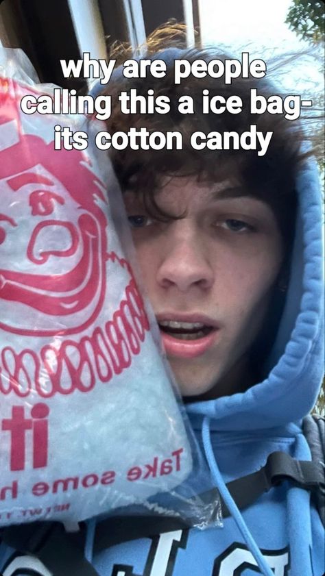 Matt and his "ice bag" 😭 Sturniolo Triplets Matt, Matt Sturniolo, Ice Bag, Green Grapes, Sturniolo Triplets, Life Savers, The Ice, Happy Places, Grapes