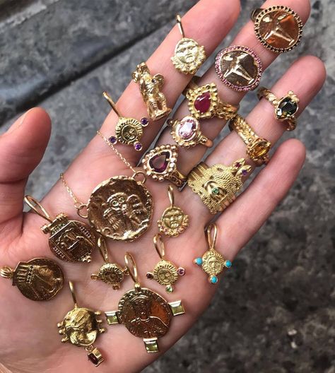 Hippie jewelry aesthetic