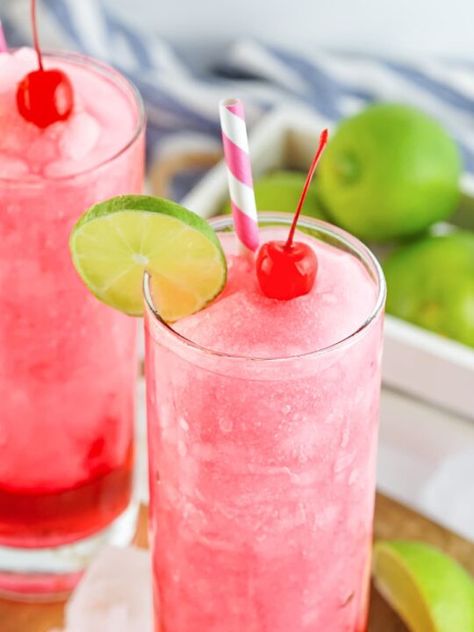 Dirty Shirley Recipe, Drinks With Grenadine, Dirty Shirley, Frozen Cocktail, Mexican Salads, Vodka Cocktail, Refreshing Summer Cocktails, Crock Pot Desserts, Crockpot Breakfast