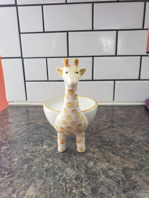 Giraffe Ceramics, Ceramic Giraffe, Giraffe Planter, Giraffe Ceramic Sculpture, Clay Pinch Pots, Giraffe Inside Mug, Giraffe Mug, Tanah Liat, Sculpture Projects