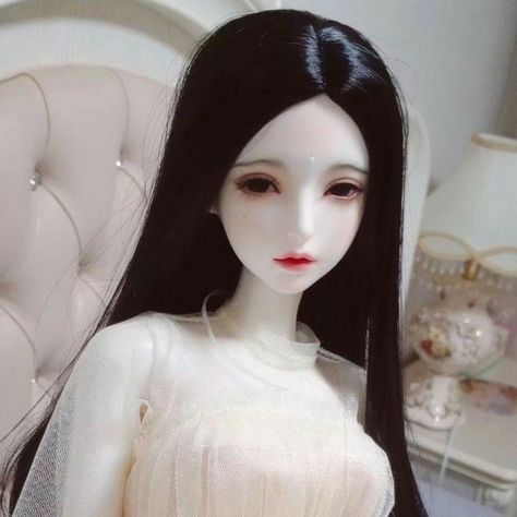 Sweet Sixteen Birthday Party Ideas, Soft Features, Vampire Pictures, Thats Me, Bjd Dolls Girls, Doll Aesthetic, Arte Cyberpunk, Victorian Dolls, Angel Doll