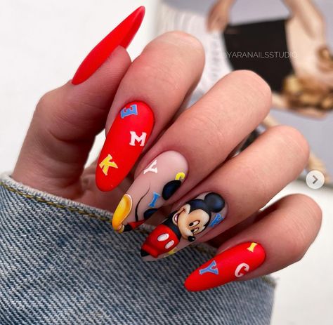 Disney Gel Nails, Mickey Mouse Nail Design, Summer Nails Simple, Mickey Mouse Nails, Disney Inspired Nails, Summer Nails 2024, Nails Styles, Mickey Nails, 3d Nail Art Designs