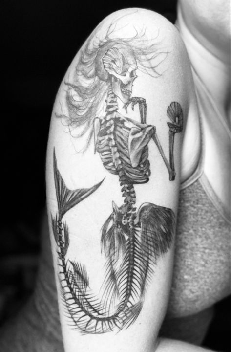 Spooky Ocean Tattoos, Deep Ocean Tattoo, Mermaid Skeleton Tattoo, Sea Life Tattoos, Skeleton Body, Shell Tattoos, Piece Tattoo, Skeleton Tattoo, Mermaid Skeleton