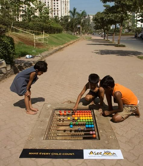 20 Cool And Creative Street Ads Storm Drain, Urban Intervention, Modele Fitness, Publicidad Creativa, Street Marketing, Urban Furniture, Guerilla Marketing, Play Spaces, Street Kids