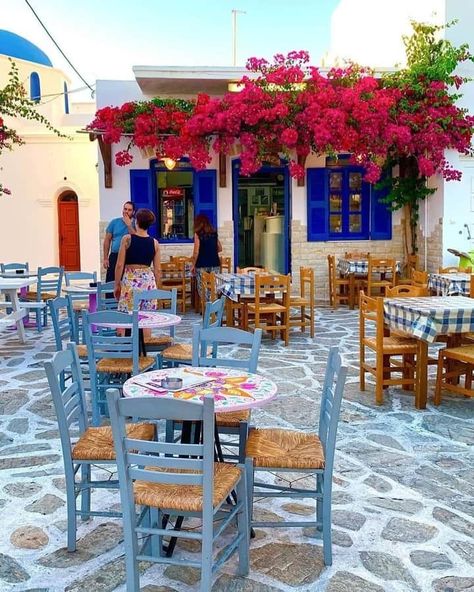 Tuscan Garden Design, Kalymnos Greece, Greek Cafe, Greece Blue, Greece House, Greece Landscape, Grecia Santorini, Local Pizza, Tuscan Garden