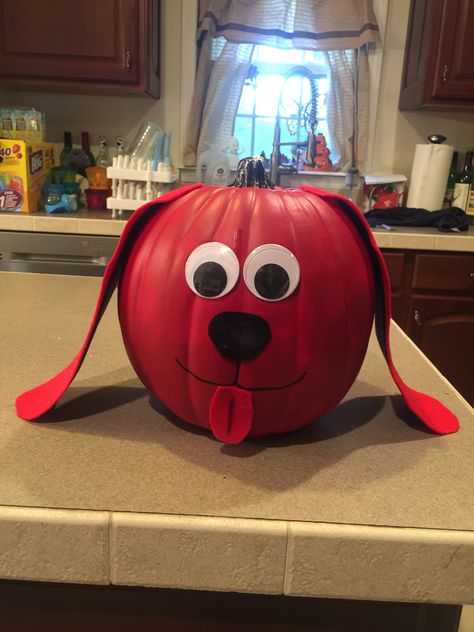 Kids Book Character Pumpkins, Pumpkin Book Character Ideas, Story Pumpkin Characters, Clifford Pumpkin Decorating, Easy Book Character Pumpkins, Story Book Pumpkins Characters, Pet The Cat Pumpkin, Story Pumpkin Project, Clifford Pumpkin Ideas