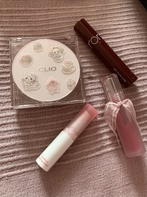 Korean Makeup Cushion, Clio Makeup Aesthetic, Make Up Korean Products, Rom&nd Aesthetic, Korean Products Makeup, Cute Makeup Products Aesthetic, Clio Make Up Korean, Cushion Foundation Aesthetic, Rom&nd Makeup