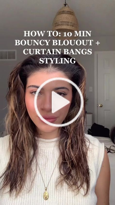 Curtain Bangs Styling, At Home Blowout, Hair Volume Tricks, Home Blowout, Styling Bangs Tutorial, Bangs Styling, Short Hair Blowout, Curled Bangs, Blowout Hair Tutorial