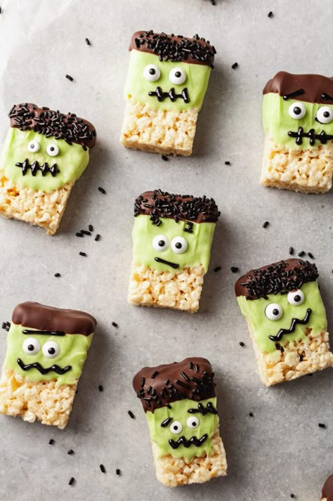 Rice Krispie Treat Monsters, Frankenstein Rice Krispies, Frankenstein Food Ideas, Rice Krispie Treats Halloween, Monster Rice Krispie Treats, Rice Krispie Recipe, Frankenstein Rice Krispie Treats, Easy Halloween Treats For Kids, Mom Tweets