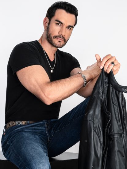 Pienso en Ti: ¿Quién es quién en la telenovela de TelevisaUnivision? David Zepeda, Actors