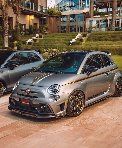 Love the side stripe 💯  #abarth595competizione #caporace #abarthextreme #fiat500 #abarthaddict #abarth500 Fiat 500 Modified, Fiat 500 Abarth, Fiat Abarth 500, 500 Abarth, Abarth 595, Abarth 595 Competizione, Fiat Abarth 595 Competizione, Abarth 124spider, Fiat 131 Abarth