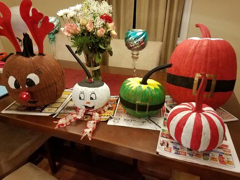 Christmas Themed Painted Pumpkins, Pumpkins Into Christmas Decorations, Christmas Decor With Pumpkins, Turning Pumpkins Into Christmas Decor, Painted Pumpkins Christmas, Christmas Pumpkin Painting Ideas, Pumpkin Christmas Decor, Christmas Pumpkin Ideas, Christmas Pumpkins Decoration Ideas