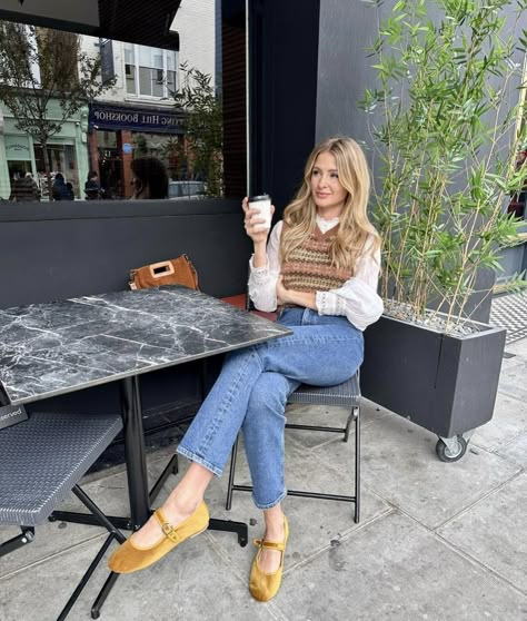 Mary Jane Flats Outfit, Shoes Outfit Ideas, Mary Jane Shoes Outfit, Millie Mackintosh, Parisian Chic Style, London Outfit, Shoes Outfit, Winter Outfit Inspiration, Classy Casual Outfits