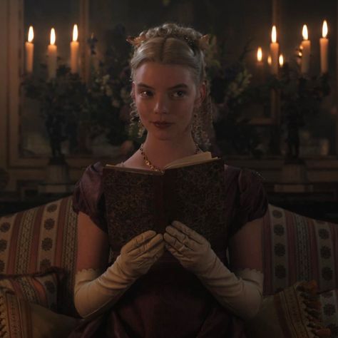 Emma Woodhouse, Anya Taylor Joy, Candles, Reading